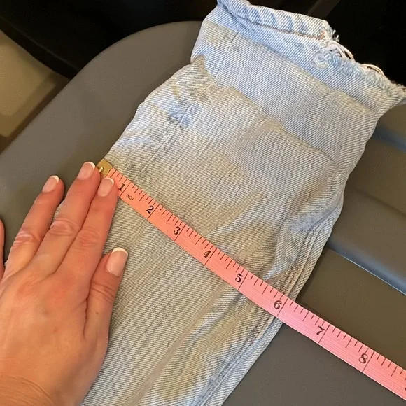 Distressed jeans - Picture 9 of 9